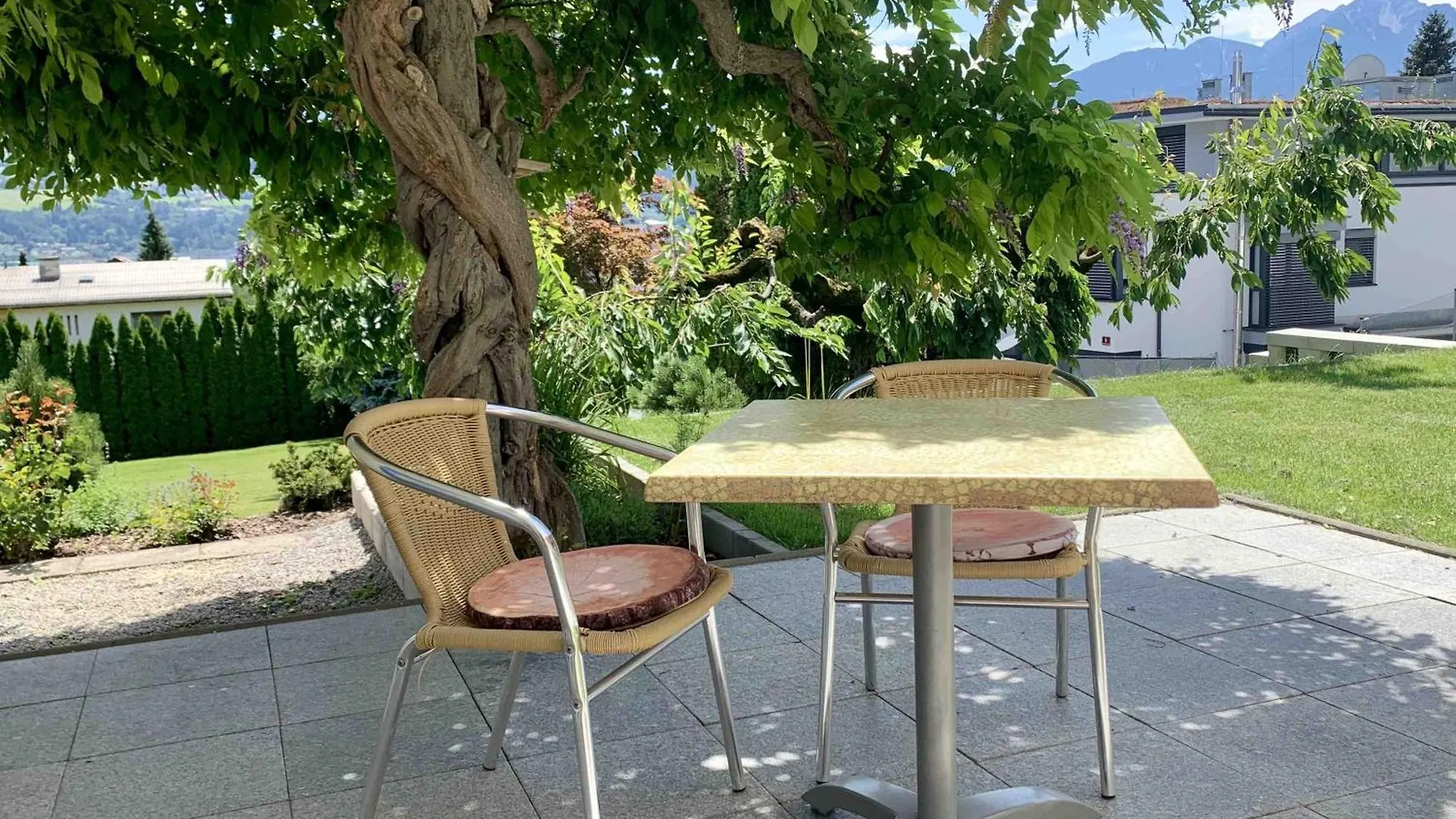 Sonnige Wohnung In Innsbruck-Arzl contacts